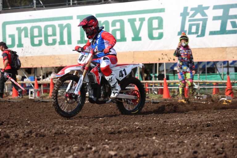Honda and Yamaha Electric Bikes Demo Run at the 2026 Motocross of Nations