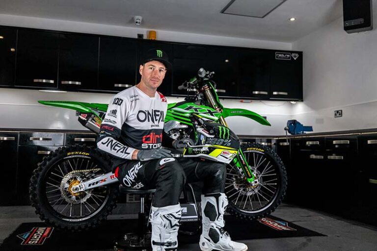 O'NEAL and MADISON are pleased to join forces with the DIRT STORE Kawasaki Team