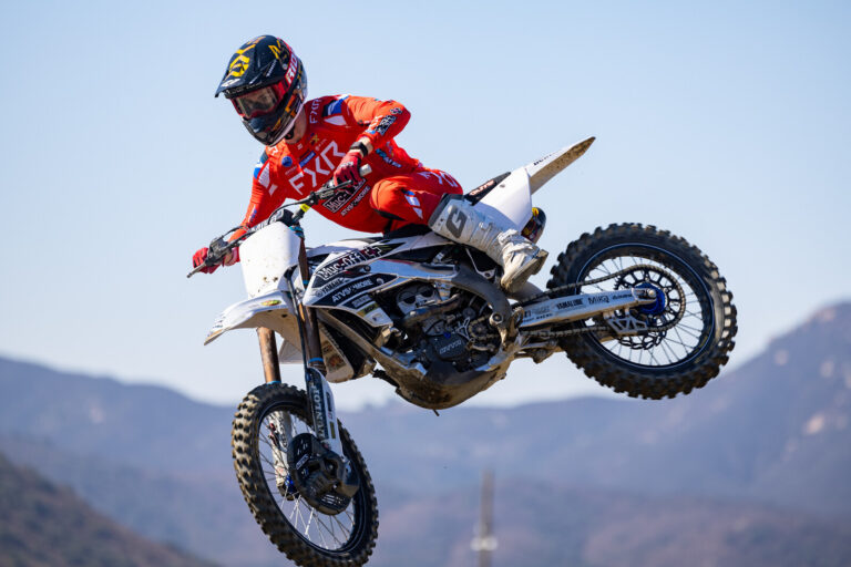 ClubMX Yamaha presenta su nuevo piloto para el AMA Supercross 2025