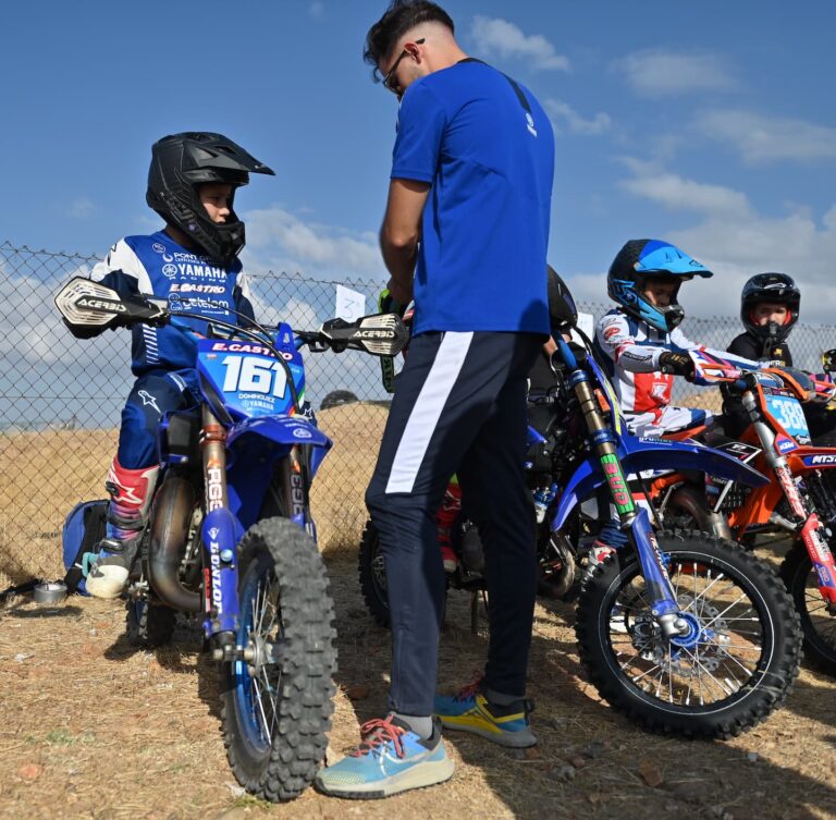 Álvaro Domínguez afianza su liderato en la YZ Cup 65 de Miajadas