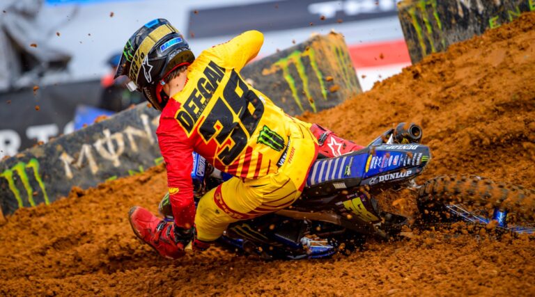 Haiden Deegan, así se prepara para la temporada 2025 de supercross -vídeo-