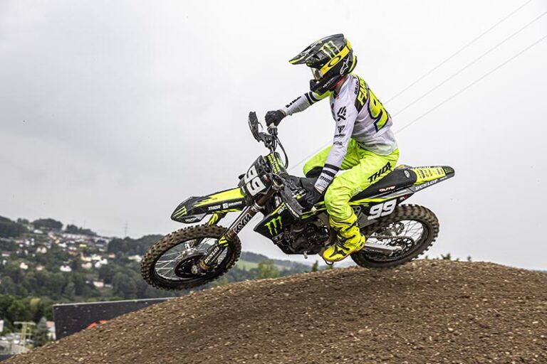 Parts Europe y Thor seguirán vistiendo a Triumph Racing en el Mundial de MX2