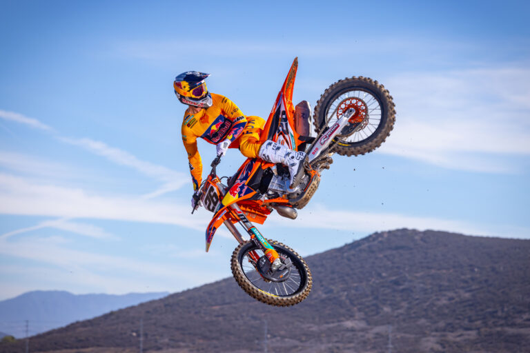 VIDEO: Prado y Tomac entrenando Supercross con KTM