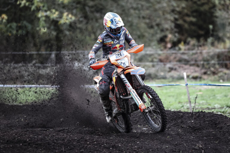 Nuevo doblete de Josep García en el Nacional, que apurará sus opciones de título