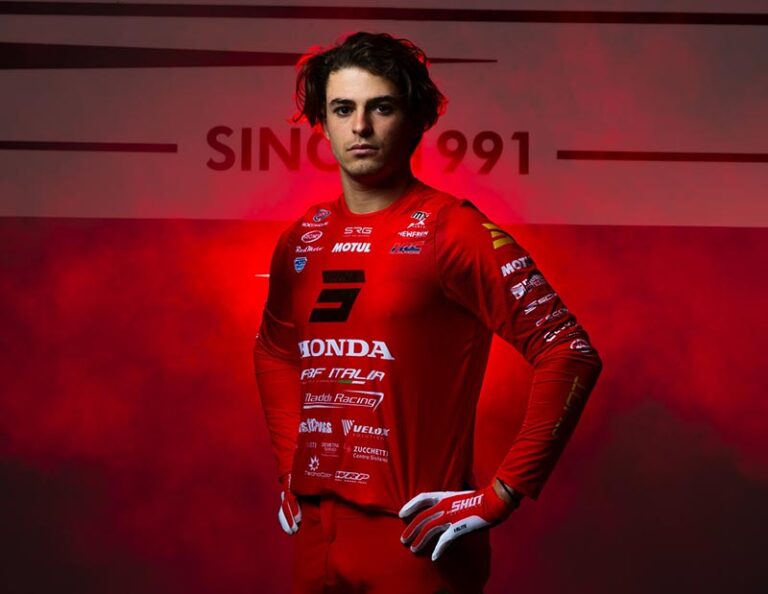 Maddii Racing y Shot Race Gear vuelven a reencontrarse, nuevos colores con Honda