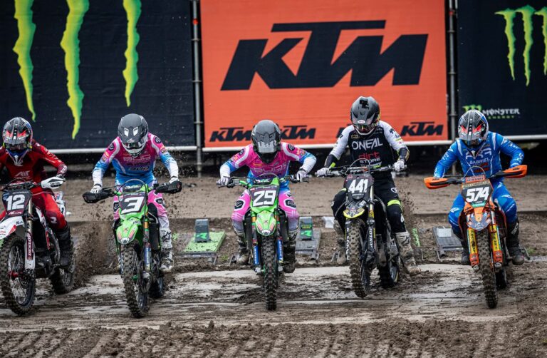 Un inicio del Campeonato de Francia de Motocross con parrillas 'superadas' y un español