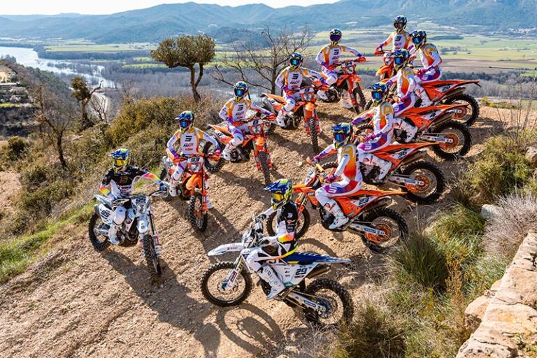 WP Eric Augé presenta su equipo 2026, ¡lucirá trajes Shot Race Gear!