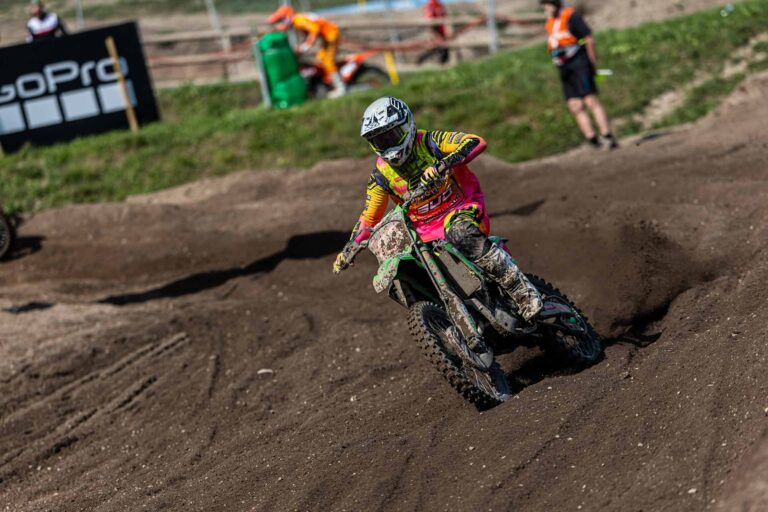 EMX Trentino: Carbonero remonta hasta el podio tras problema mecánico