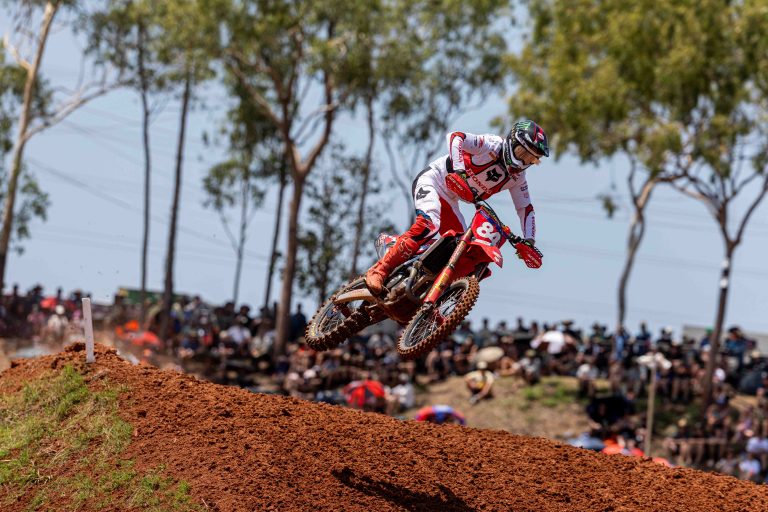 Jeffrey Herlings Sweeps the MXGP of Australia Season Finale
