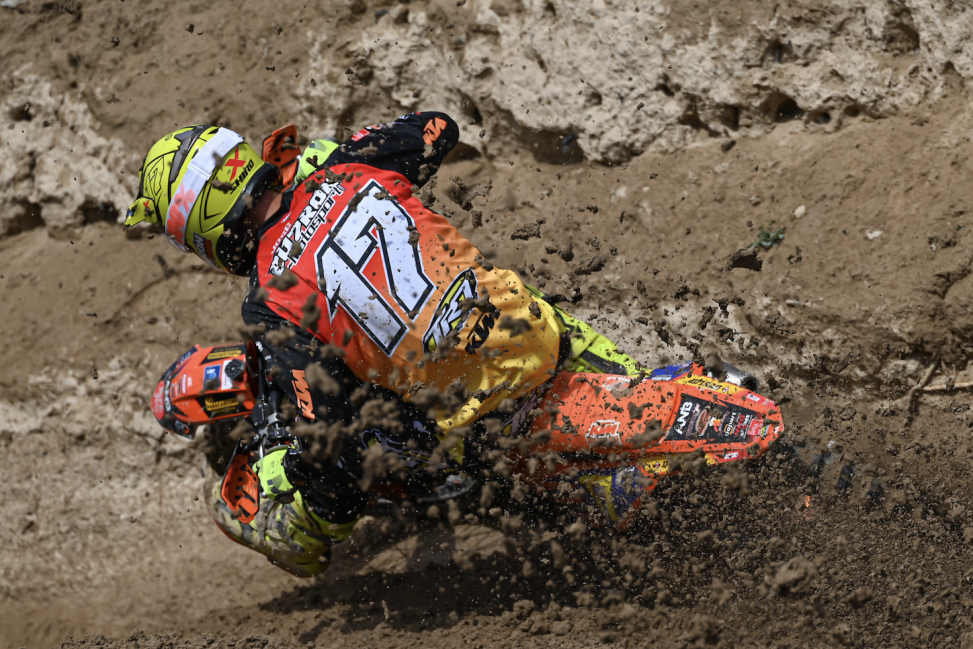 Captura de pantalla 2025-10-18 a las 16.37.59