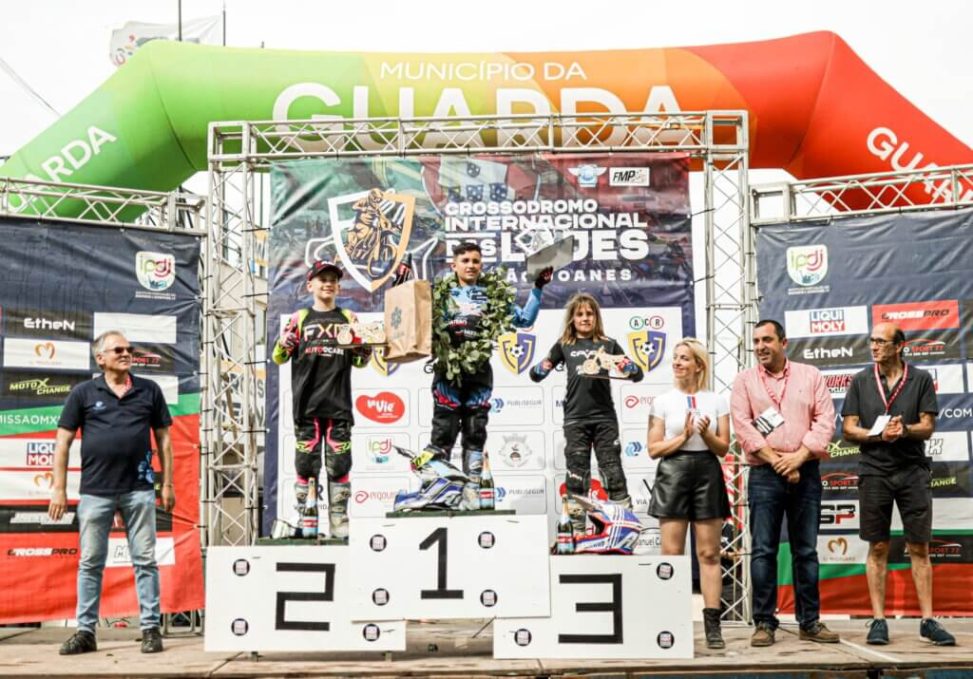 EMX65-podium-1024x715