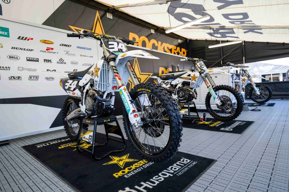 Rockstar Energy Husqvarna Factory Racing 2026 (1)