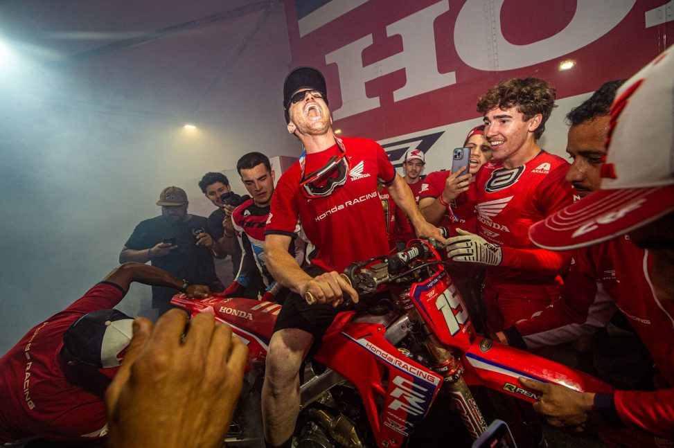 Wilson arena cross brasil 25 chamo