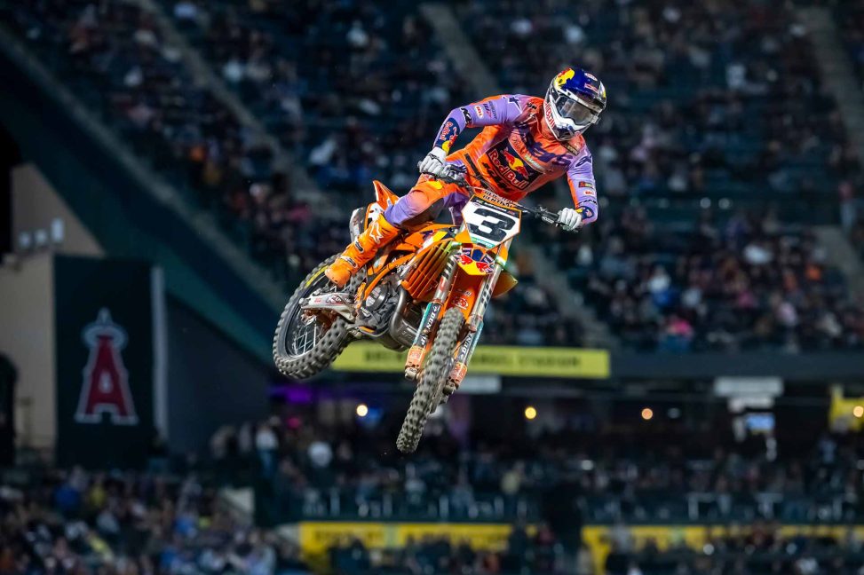 Eli Tomac at SMX World Championships Round 01 at Angel Stadium in Anaheim, CA, USA on January 10, 2026. // Garth Milan / Red Bull Content Pool // SI202601120073 // Usage for editorial use only //
