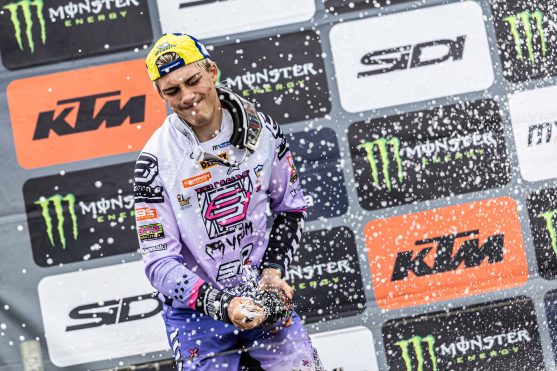 Carbonero Suiza 25 2