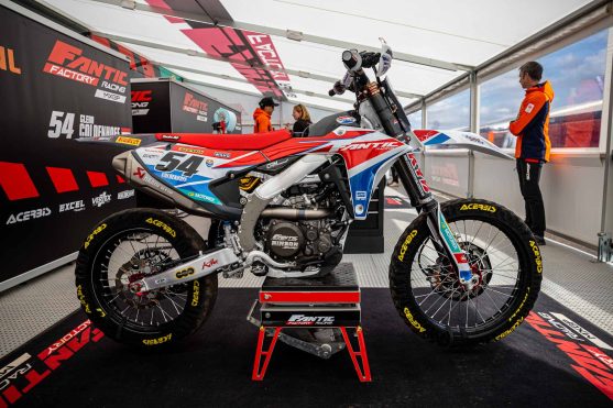 Coldenhoff bike mxon 24