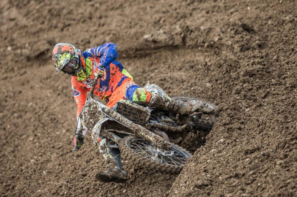 Farre_MXGP_France_2018_JPAcevedo_B10W8366(1)