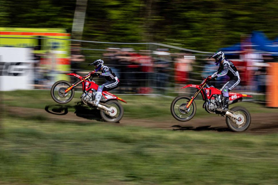 Fernandez and Gajser Suiza 25
