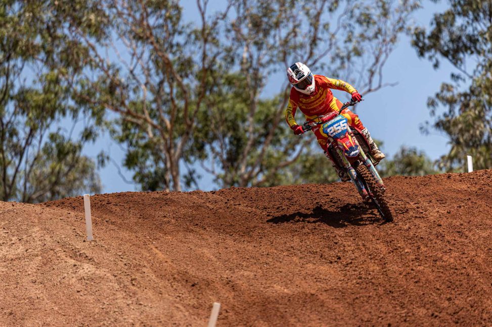 Guillen Australia 25