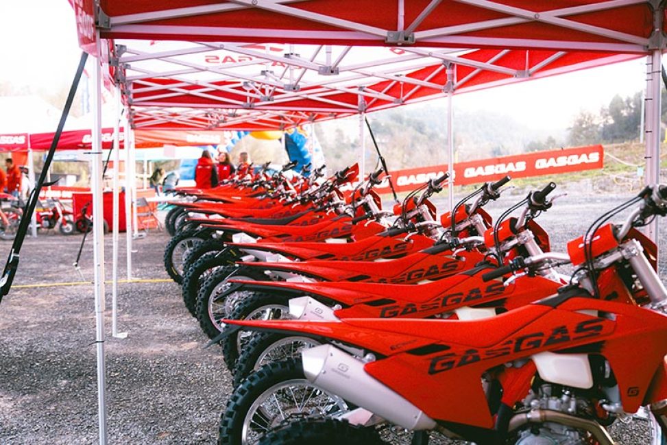 GasGas United in Dirt