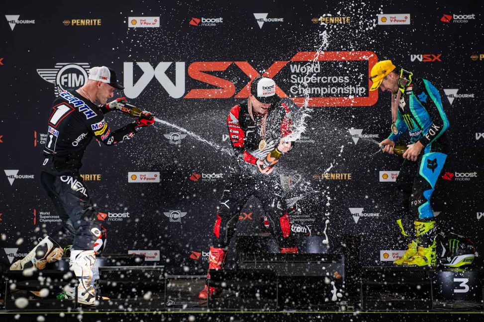 sx2-podium-aus_edited