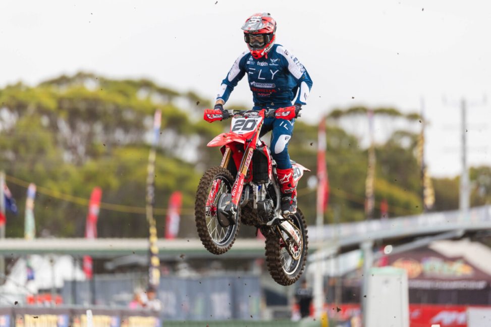 MX1 Qualifying at Rd 2 2024 ProMX Championship, Horsham,Victoria.
Image Details
Camera: Canon Canon EOS R3
Lens: RF100-300mm F2.8 L IS USM
f 2.8
1/1600 sec
ISO 800
Credit: Marc Jones/Foremost Media
Date: 7 April 2024